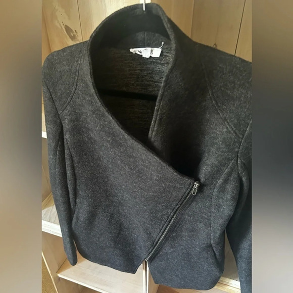 BB DAKOTA Dark Grey Asymmetrical Zip Fleece Moto Jacket Size Medium - Picture 6 of 12